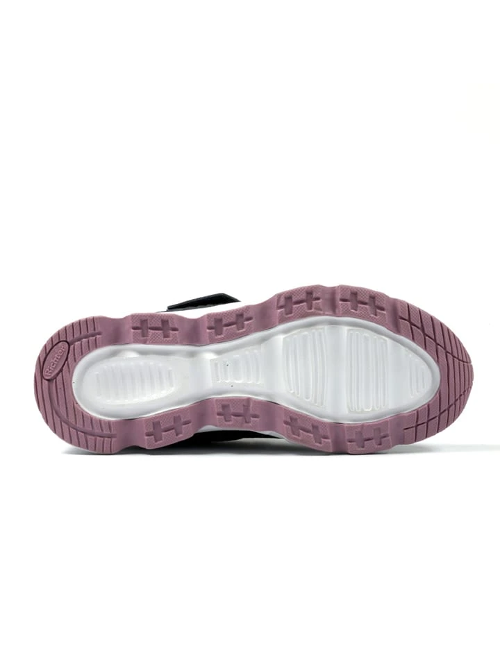 Sneakers In Schwarz 8 Sneakers In Schwarz – Bild 6